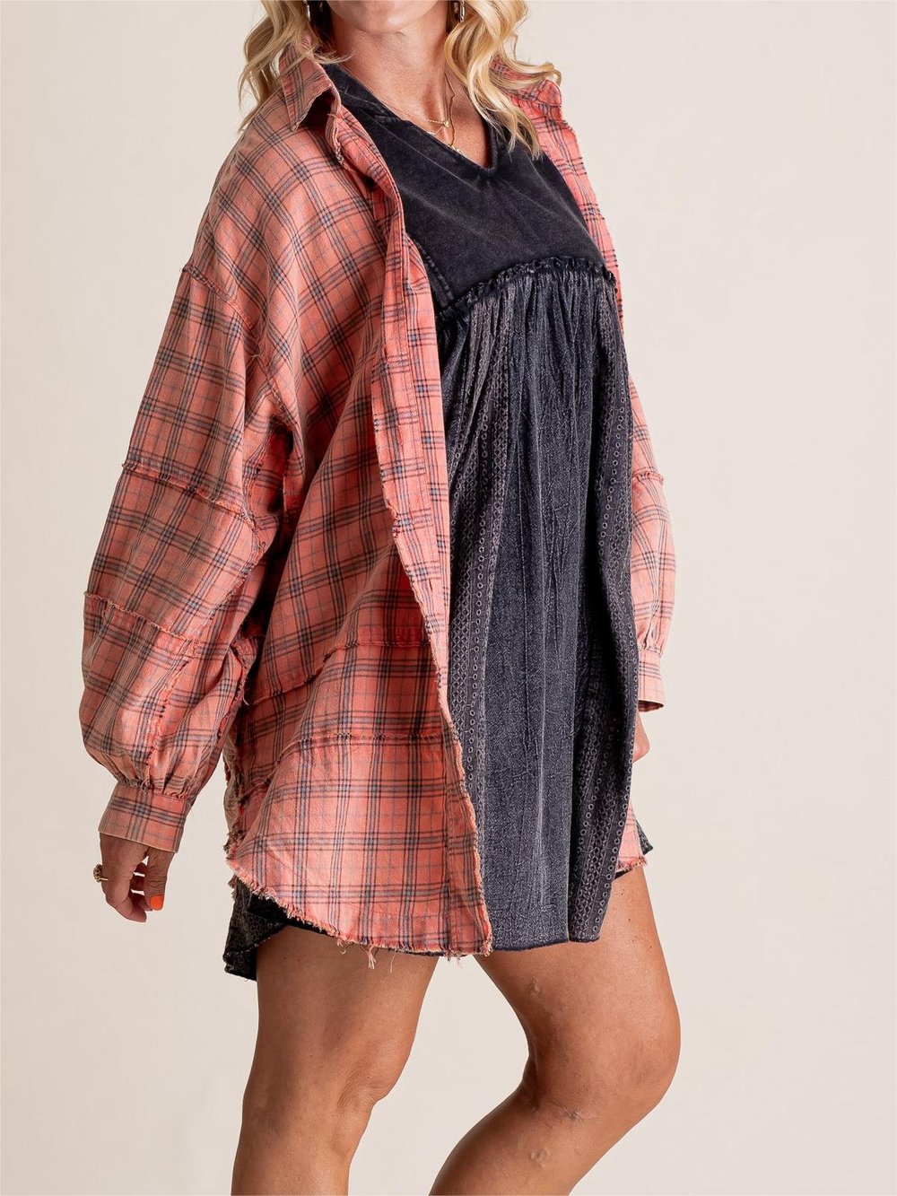 🔥Women's Seams Raw Edge Washed Oversized Shirt Jacket with Pockets